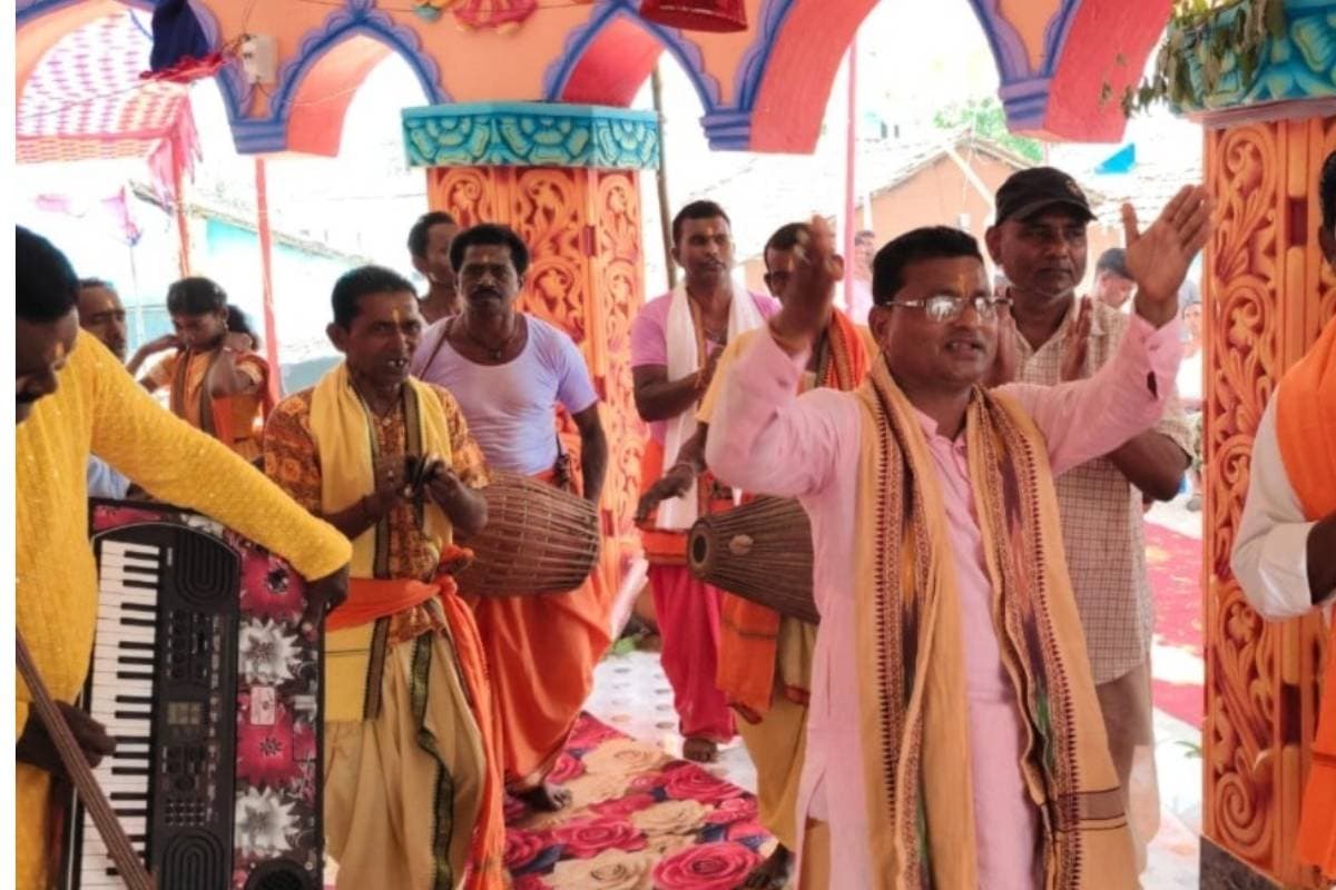 खरसावां के सुपायासाई गांव में 16 प्रहर हरिनाम संकीर्तन का भव्य समापन, भक्तिमय माहौल में गूंजे जयकारे