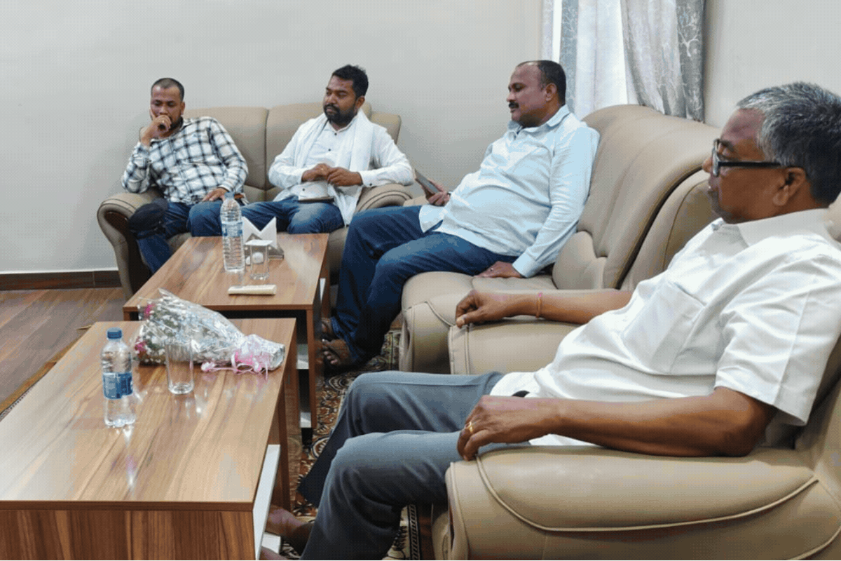 सांसद कालीचरण मुंडा का सरायकेला-खरसावां दौरा, विकास योजनाओं की समीक्षा कर दिए निर्देश 