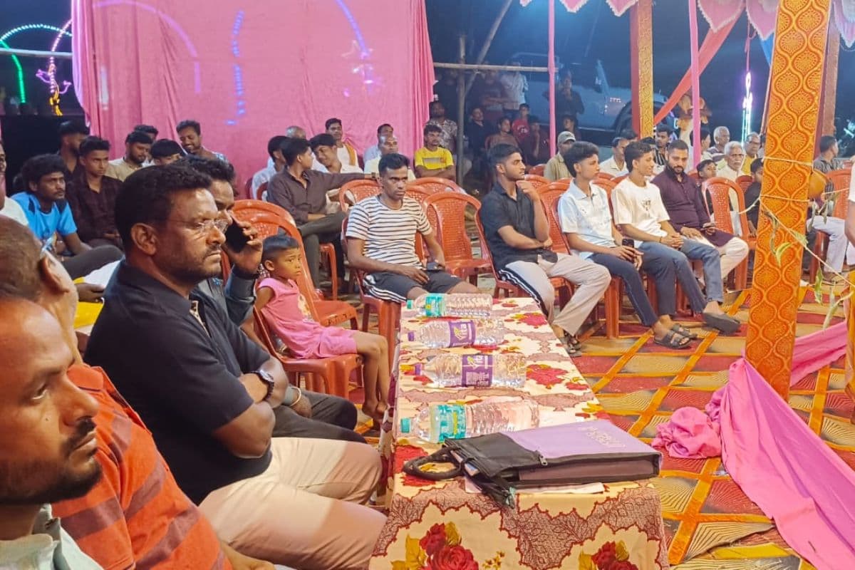 सरायकेला के कुचाई में गूंजा 'हरे कृष्णा-हरे राम': 16 प्रहर हरिनाम संकीर्तन में शामिल हुए विधायक दशरथ गागराई