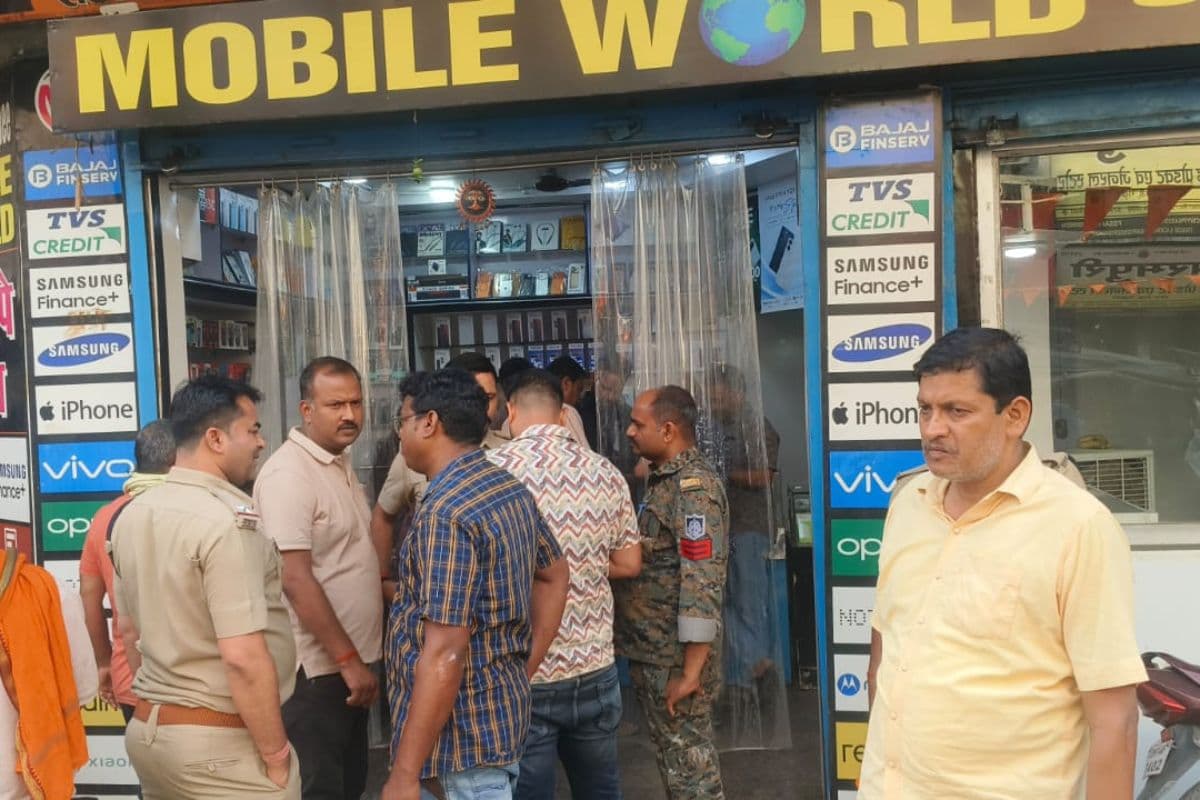 मध्य प्रदेश बैंक डकैती के तार झारखंड से जुड़े: आईफोन की खरीदारी बनी पुलिस के लिए सुराग, SP ने की जांच