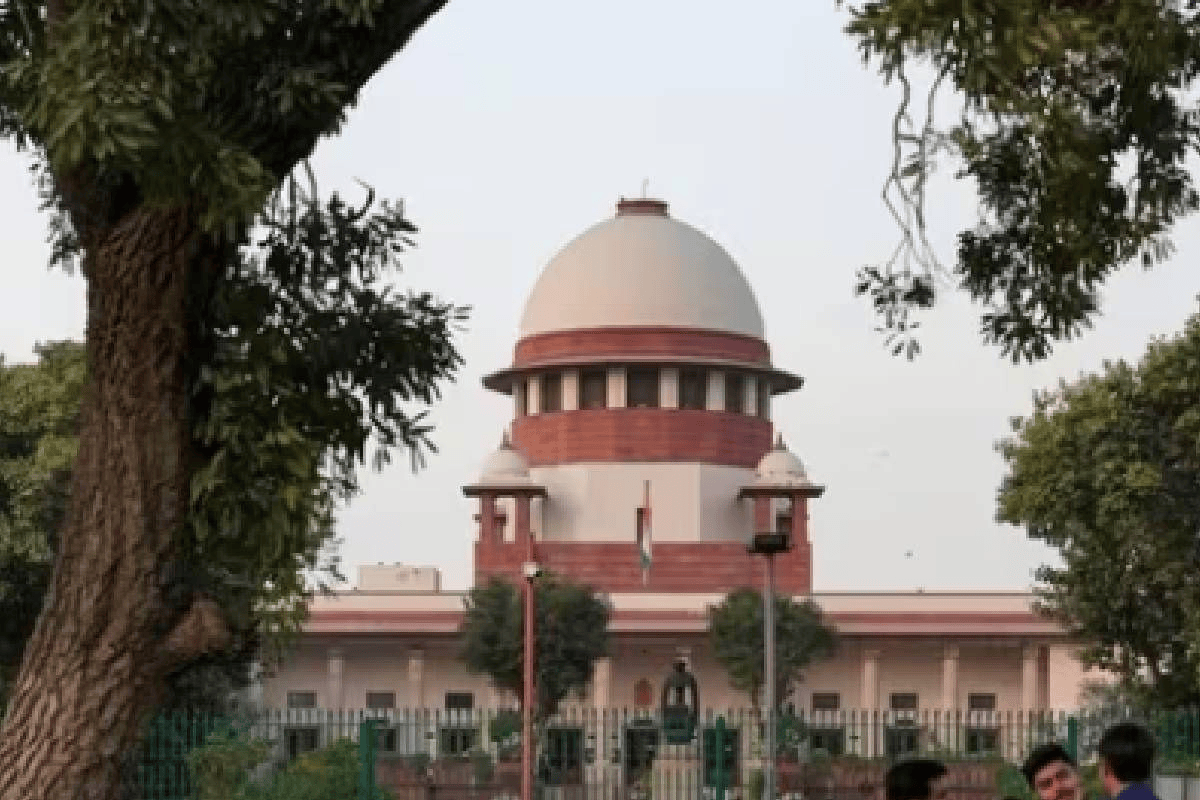 महिला वकील पर पति ने धारदार हथियारों से किया हमला, सुप्रीम कोर्ट ने स्वत: संज्ञान लेकर शुरू की सुनवाई