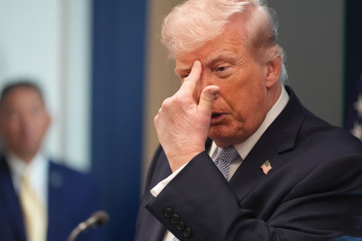 ट्रंप की धमकी, कहा- डील टूटी तो ईरान की खैर नहीं, होर्मुज के आसपास तैयार रहेगी अमेरिकी सेना