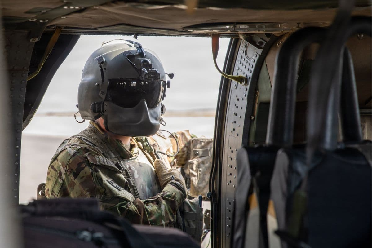 ईरान में लापता F‑15 पायलट ने भेजा था 3 शब्दों का मैसेज, ट्रंप बोले- साजिश जैसी लगी, लेकिन फिर…