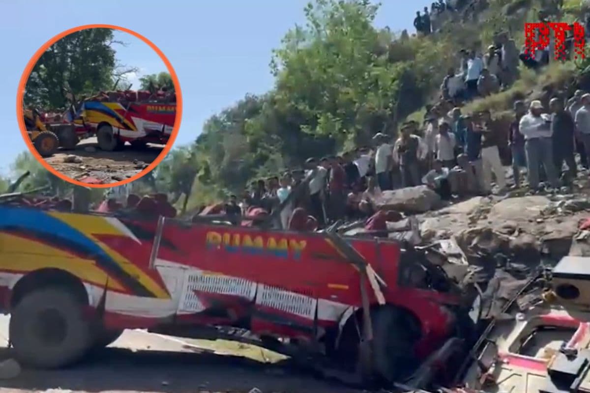 Jammu and Kashmir: उधमपुर हाईवे पर बस पलटी, 15 की मौत, कई घायल