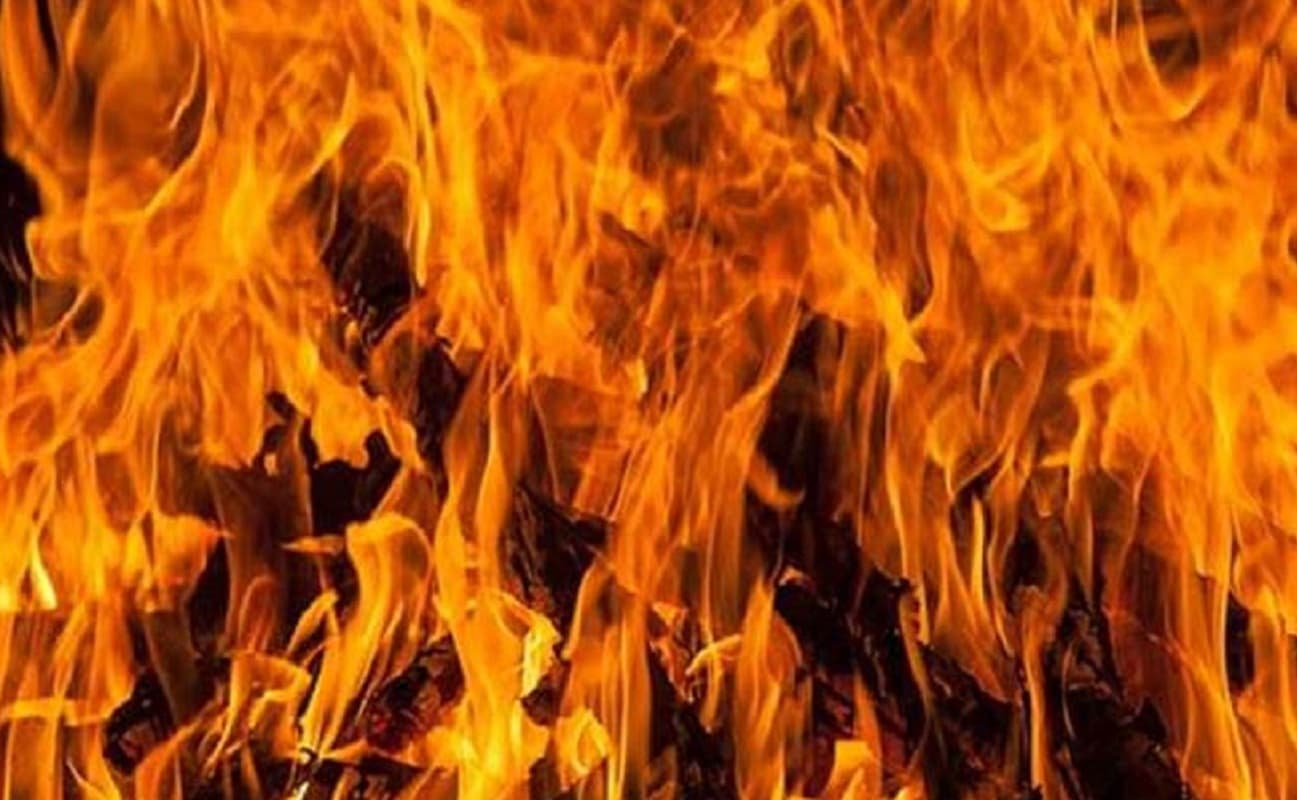 बंगाल के हिंगलगंज के BSF कैंप में आग, ड्यूटी पर तैनात एक जवान की मौत