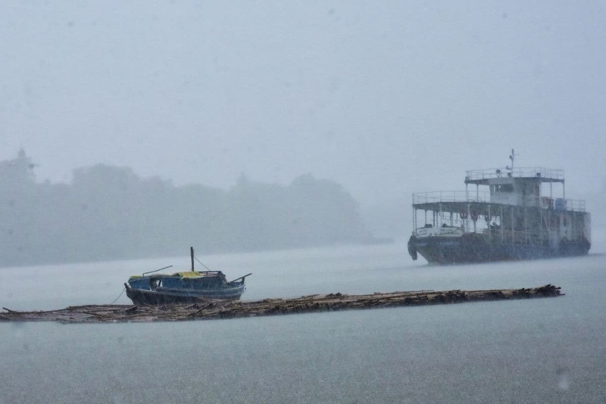 बंगाल में तांडव मचायेगा काल बैसाखी! कई जिलों के लिए येलो अलर्ट, 60 किमी की रफ्तार से चलेगी आंधी