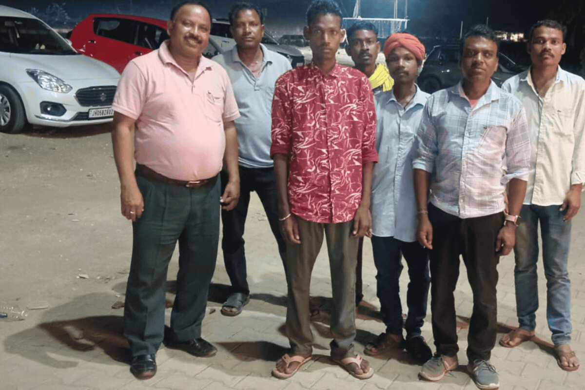 चक्रधरपुर में ​मानसिक रोगियों के लिए उम्मीद की किरण बने रविंद्र मंडल