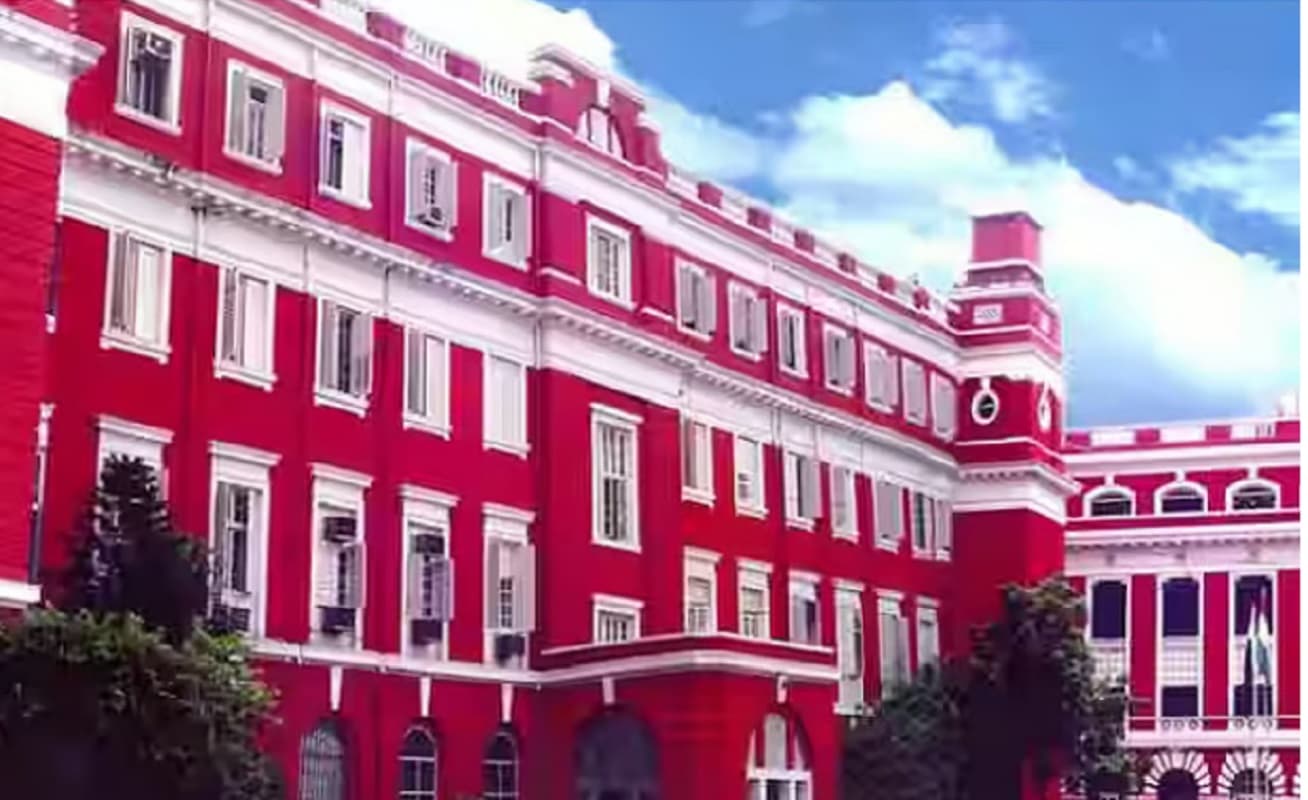 बंगाल चुनाव: कोलकाता पुलिस की ‘वायरलेस’ सेवा ठप, घंटों कटा रहा लालबाजार से संपर्क