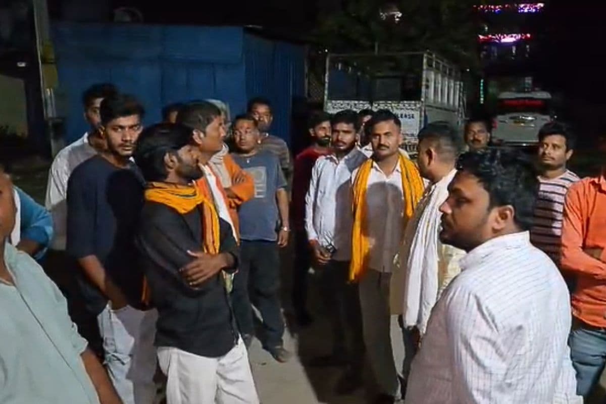 बिहार में जहरीले पेय पदार्थ पीने से 4 लोगों की मौत, पुलिस ने कई ठिकानों पर तेज की छापेमारी