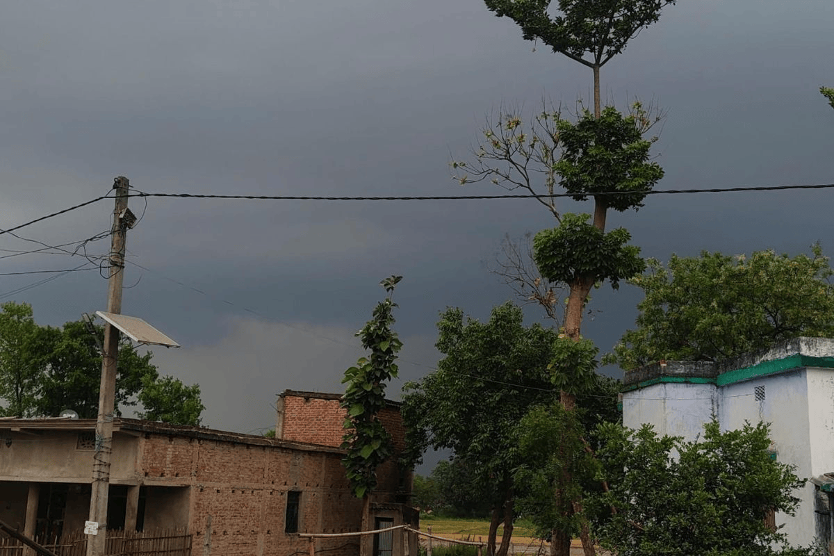 पूर्णिया-मधुबनी में आधी रात को गिरे ओले, आज इन 15 जिलों में तेज आंधी-बारिश का अलर्ट