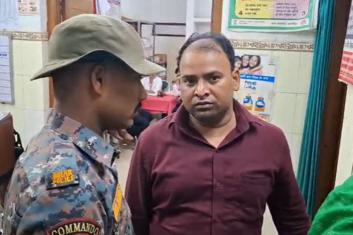 AEDO परीक्षा में सेंधमारी की कोशिश, पकड़े गए 'हाई-टेक' नकलची, कान के अंदर छिपा रखा था डिवाइस