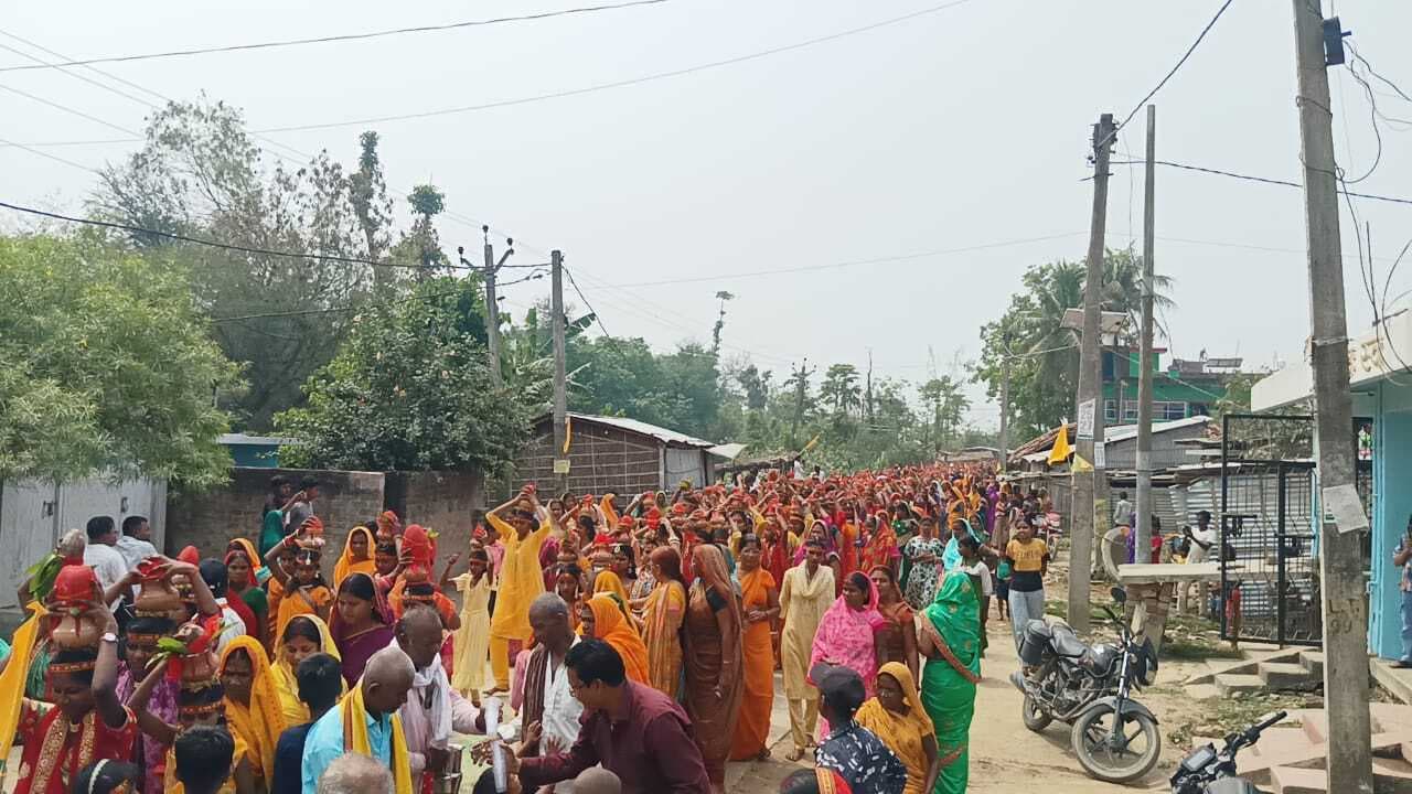 पचौत में तीन दिवसीय रामधुनी यज्ञ को लेकर निकाली कलश शोभा यात्रा