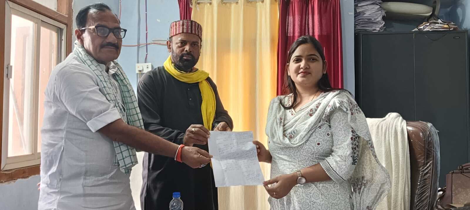 होल्डिंग टैक्स कटवाने को लेकर विशेष अभियान में आमजनों