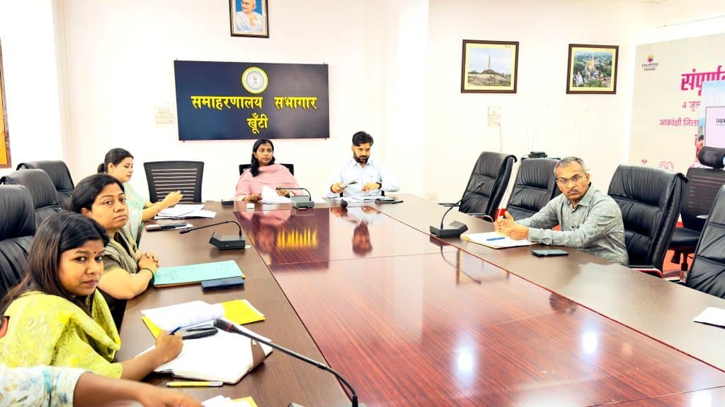 मानकों का लक्ष्य समय पर शत-प्रतिशत पूरा करेंः उपायुक्त