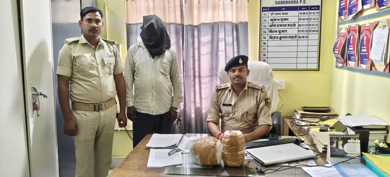 मोहनी गांव के किराना दुकान से 1.226 किलो गांजा बरामद, दुकानदार गिरफ्तार