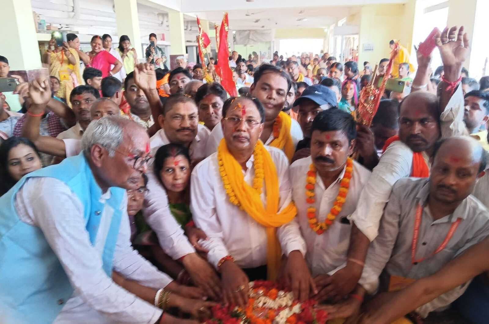 तेली साहू समाज ने बाबा नायक की पिंडी का दर्शन लिया आशीर्वाद