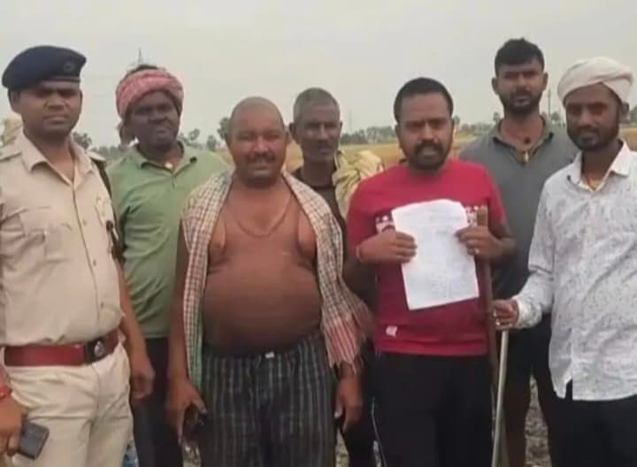 गेहूं के खेत में लगी आग, सात बीघा फसल राख