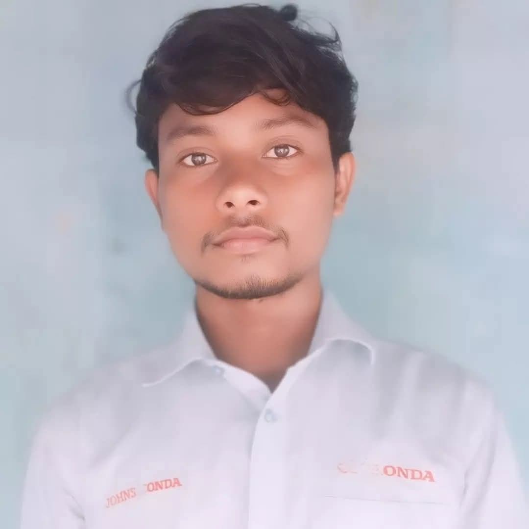 तेज रफ्तार बालू लोड ट्रैक्टर ने बाइक में मारी टक्कर, युवक की मौत