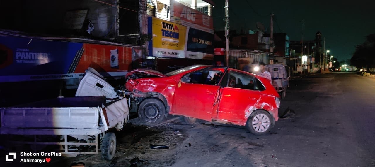 Giridih News :गिरिडीह में अलग-अलग सड़क हादसों में दो की मौत, पांच घायल