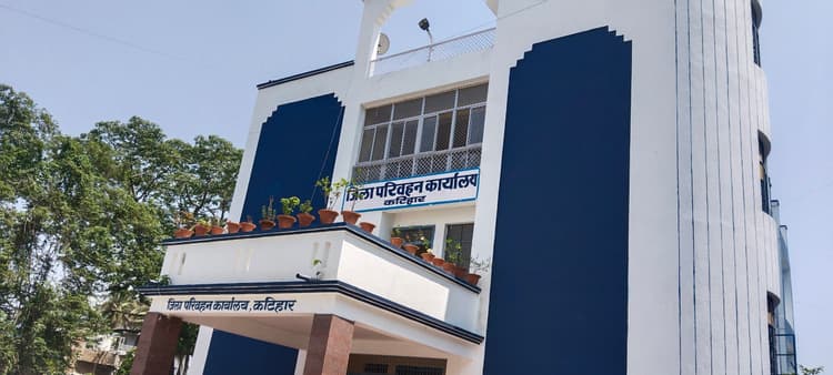 असम चुनाव कार्य को लेकर कटिहार में 48 बस जब्त