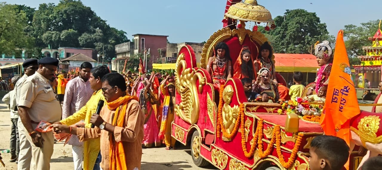 सालमारी में हनुमंत महोत्सव पर निकाली कलश शोभायात्रा