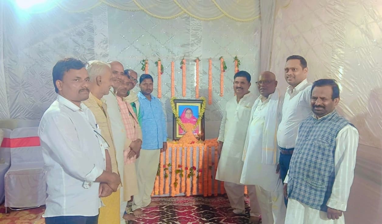 पूर्व निगम पार्षद की मां का निधन, शोक