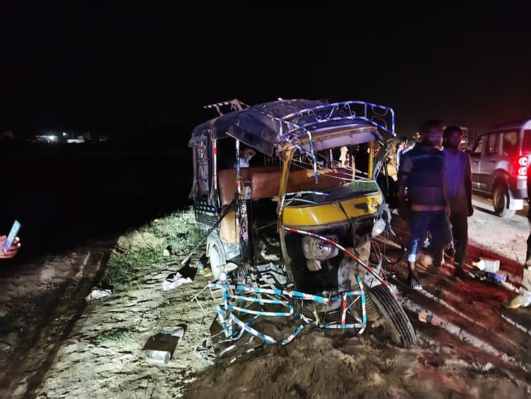 सड़क हादसा में एक ही परिवार के पांच लोग घायल, चालक की हालत गंभीर