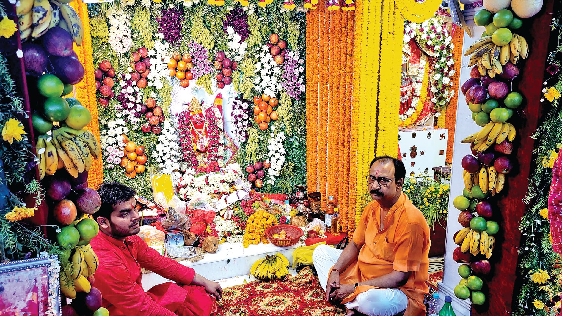 बड़ा बाजार हनुमान मंदिर में आस्था का सैलाब हनुमान चालीसा संघ का भव्य अनुष्ठान