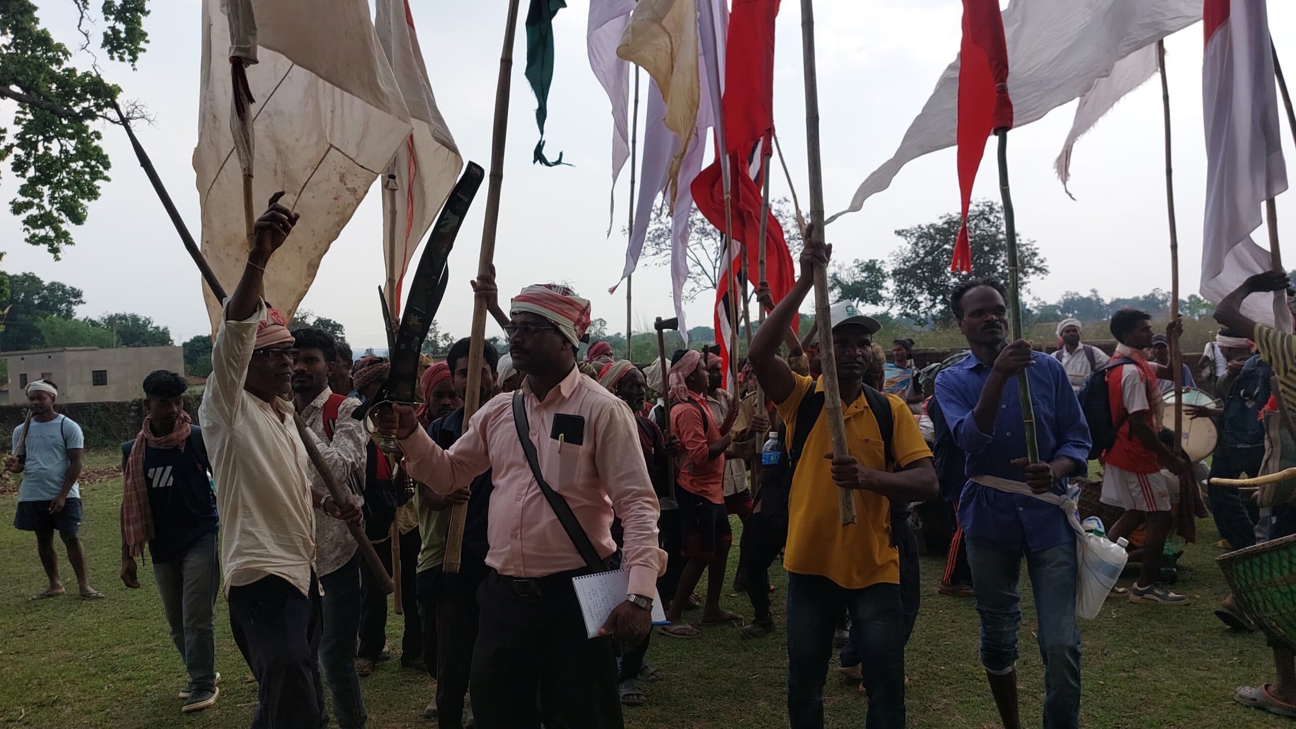 आदिवासियों का विशु शिकार शुरू