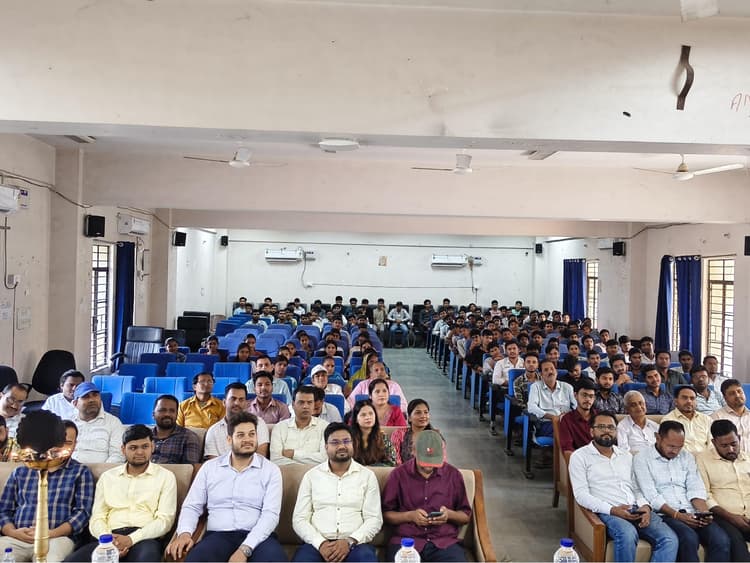 एलुमनी मीट 2026 का भव्य आयोजन