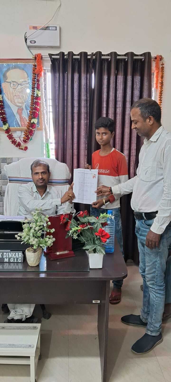 लेप्रोसी ग्रेड-टू मरीज को मिला दिव्यांगता प्रमाण पत्र