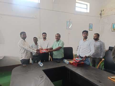 स्थानांतरित कर्मियों ने अनुभव किये साझा, बीडीओ ने की सेवाओं की सराहना