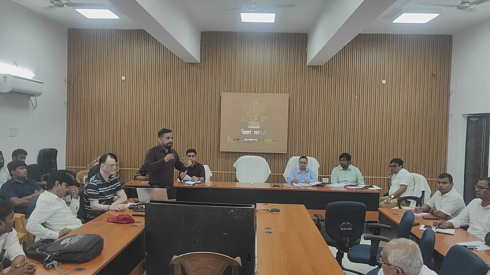 कर्मयोगी भारत साधना सप्ताह: अधिकारियों व कर्मियों ने सीखी लॉग इन