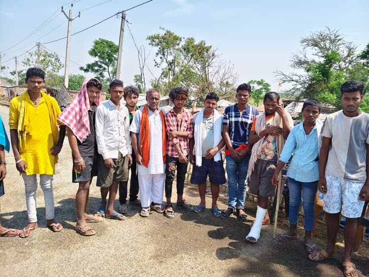 प्रयागराज हादसे के घायल मजदूर लौटे घर