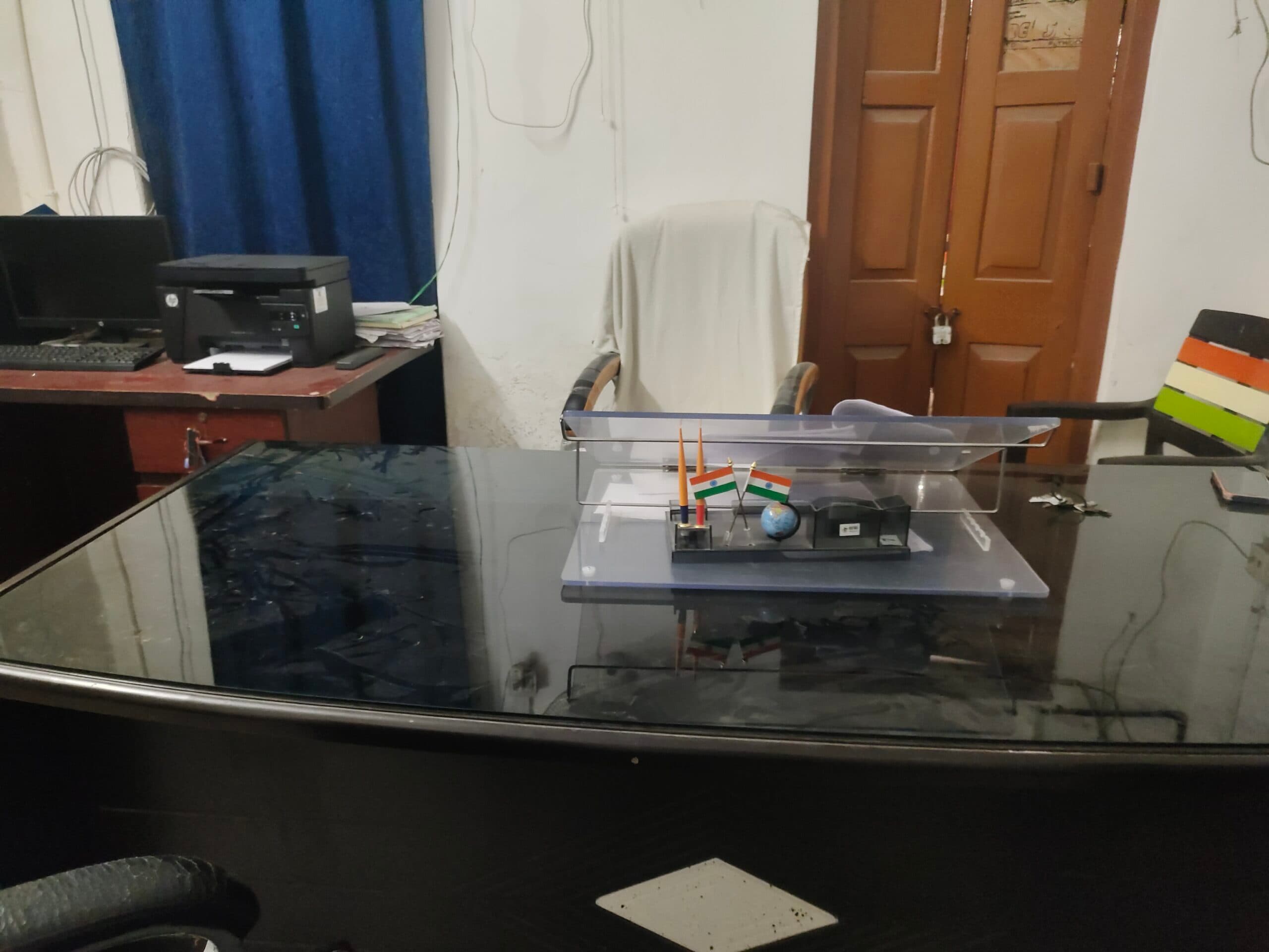 सीओ, आरओ व राजस्व कर्मचारी के हड़ताल पर जाने से रैयत परेशान