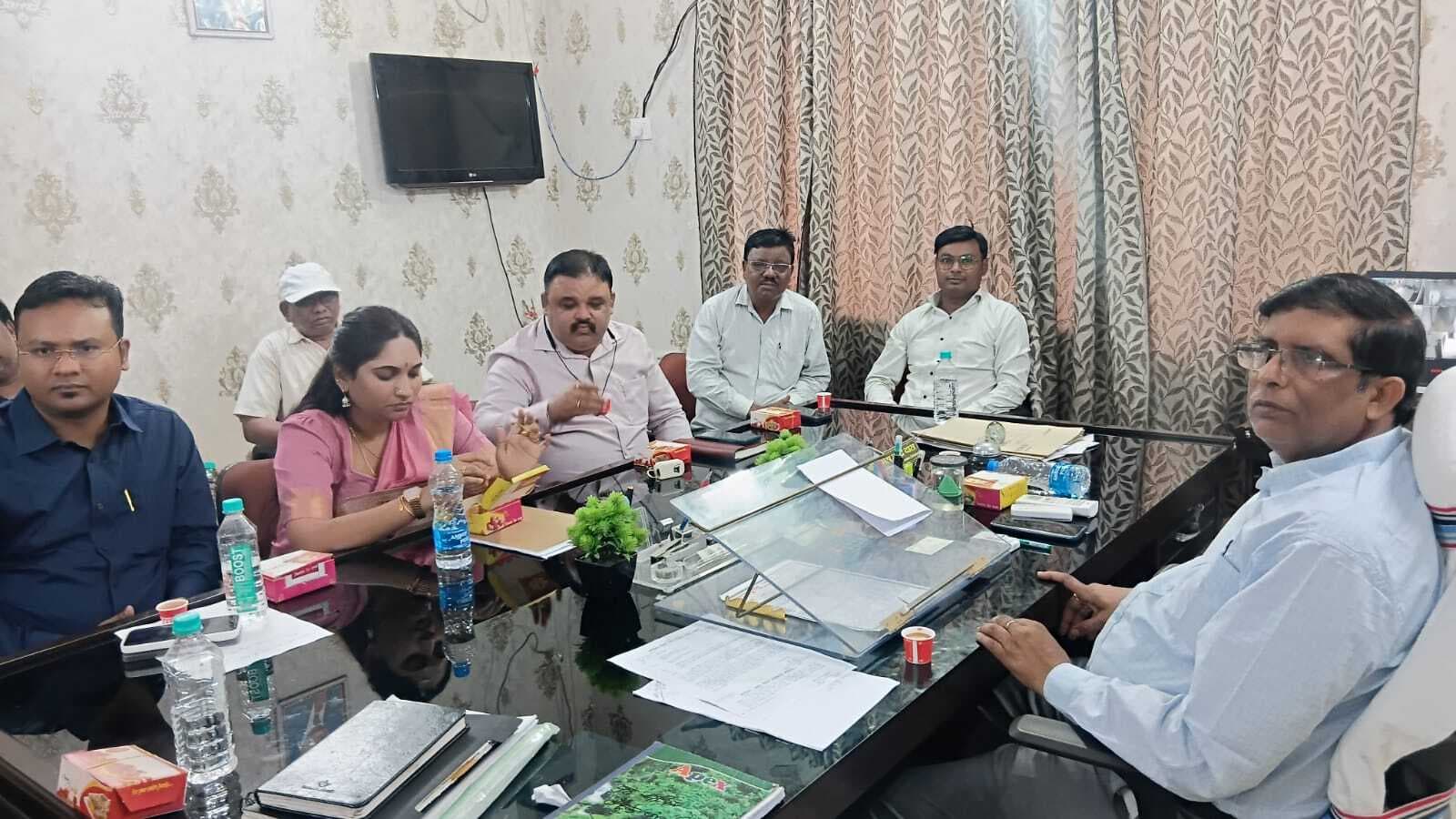 Dhanbad News: बलियापुर के 41 गांवों में जल्द शुरू होगी जलापूर्ति