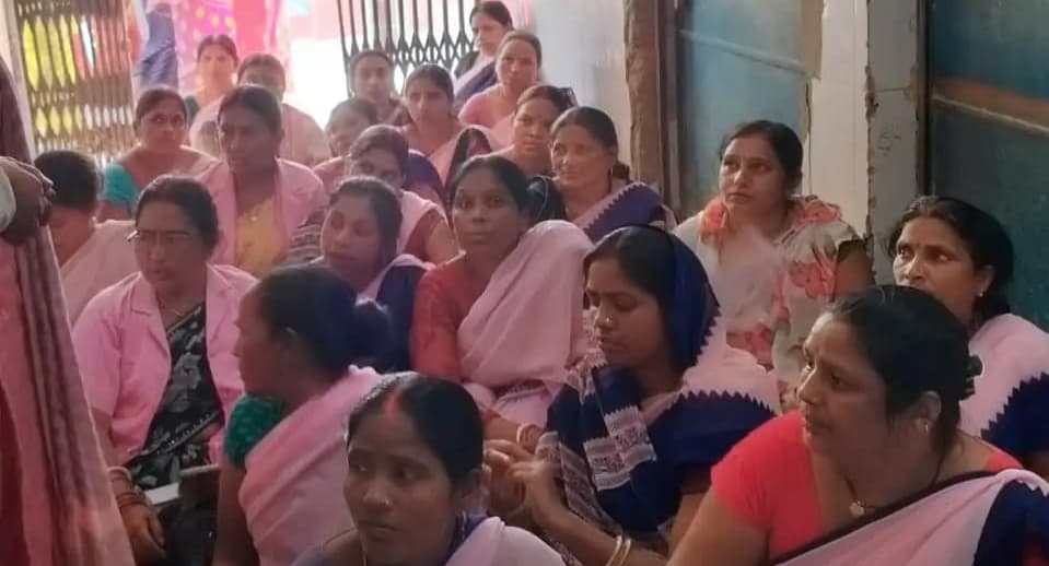 आशा को टीबी रोगी की पहचान करने की दी जानकारी