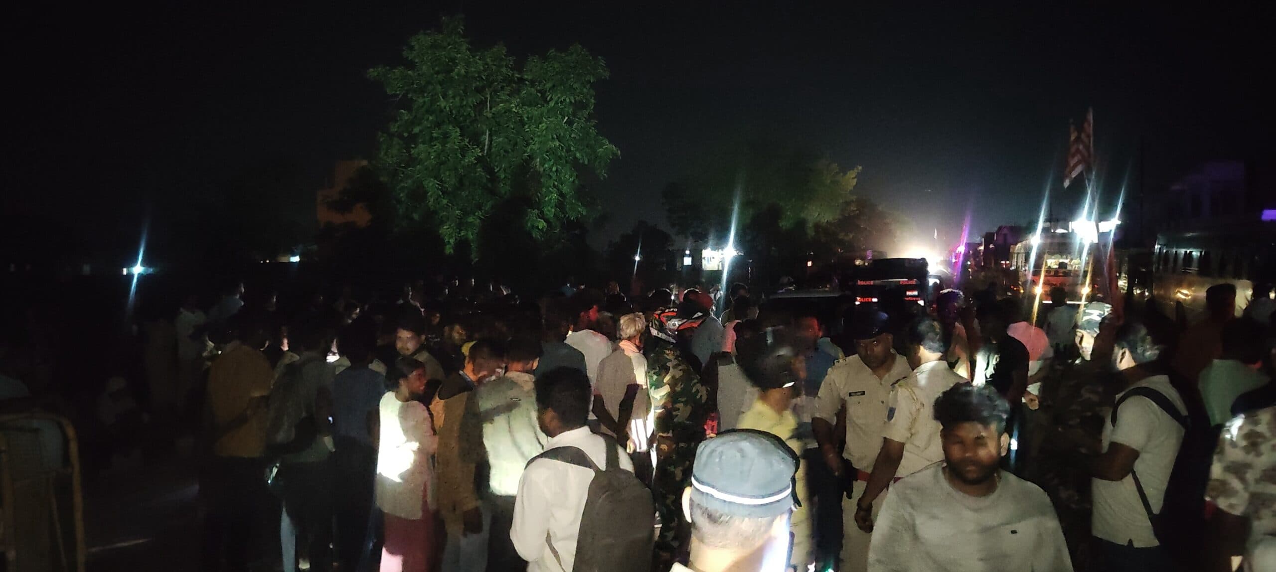 सड़क हादसे में युवक की मौत, दूसरा घायल