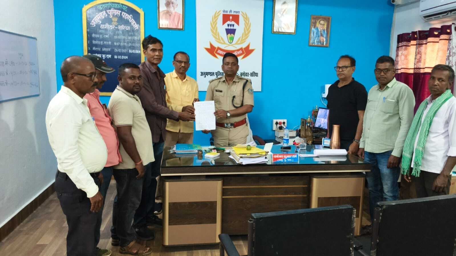 Giridih News :फरार मुखिया की गिरफ्तारी की मांग, छह को सरिया थाना का घेराव