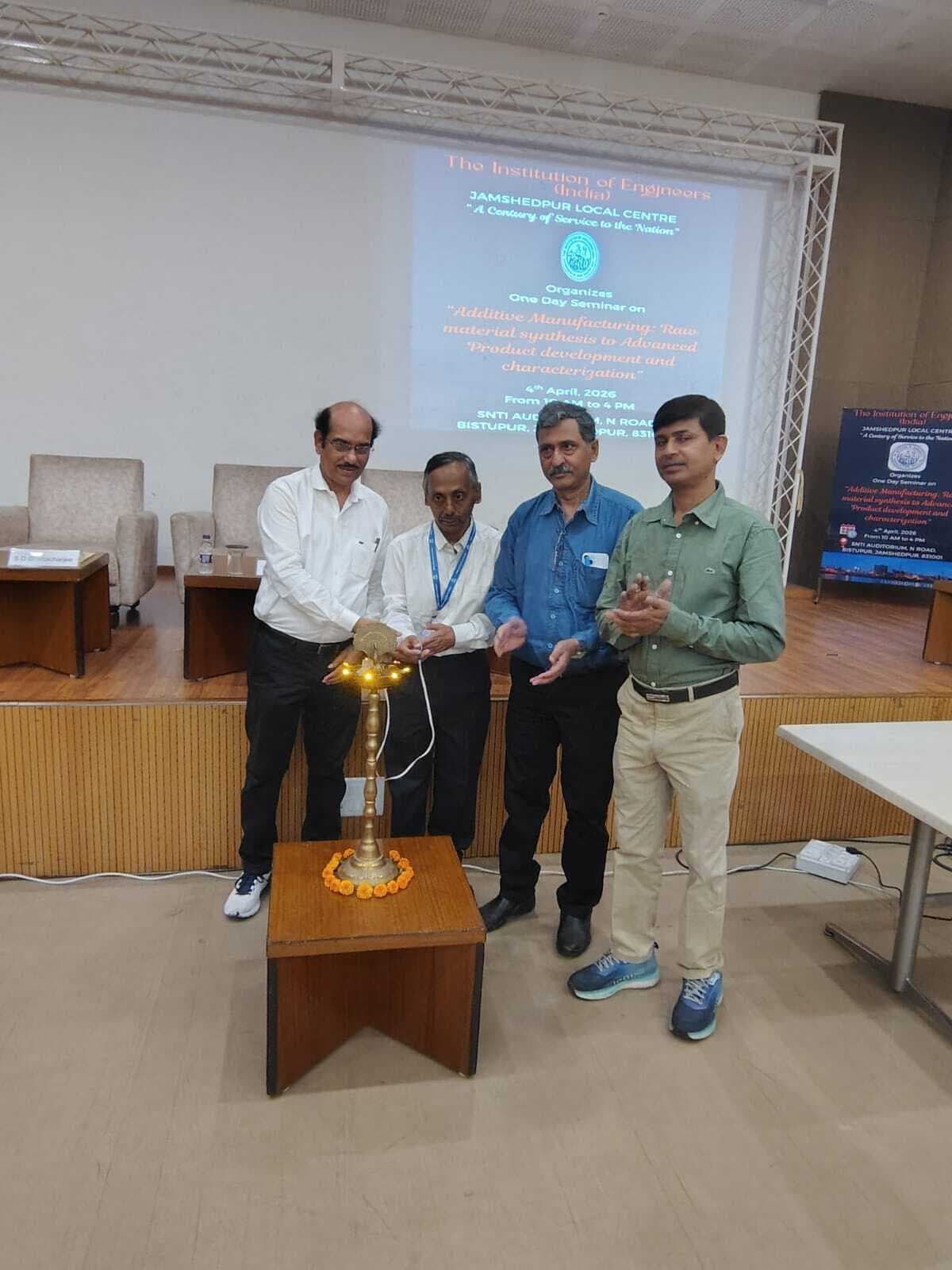 000 लैब के रिसर्च का उपयोग फैक्ट्रियों में हो : मनोस डे....