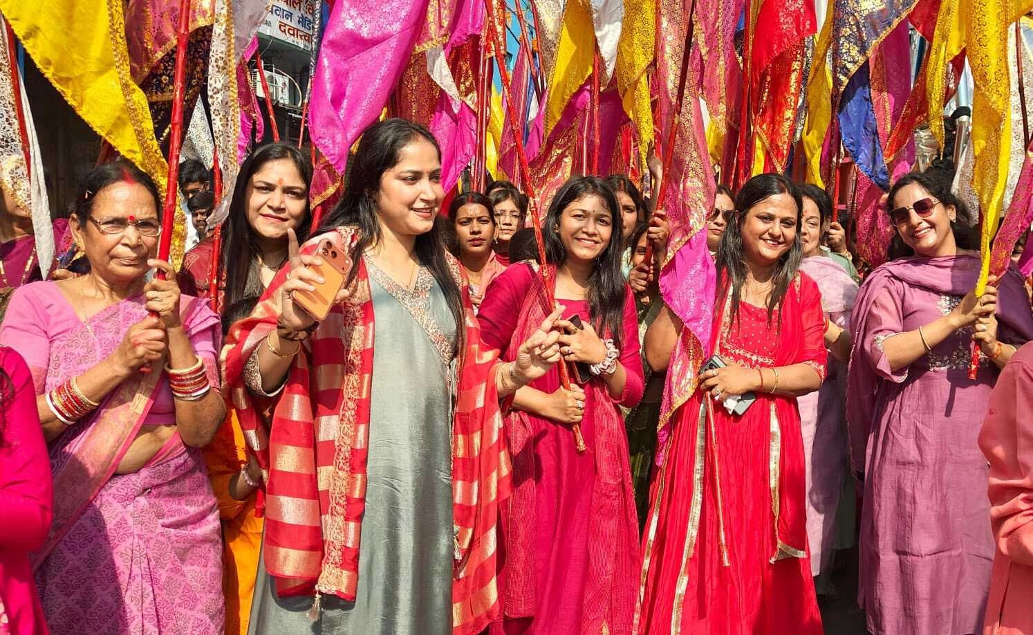 Dhanbad News: दिल में तू श्याम नाम की ज्योति जला के देख...