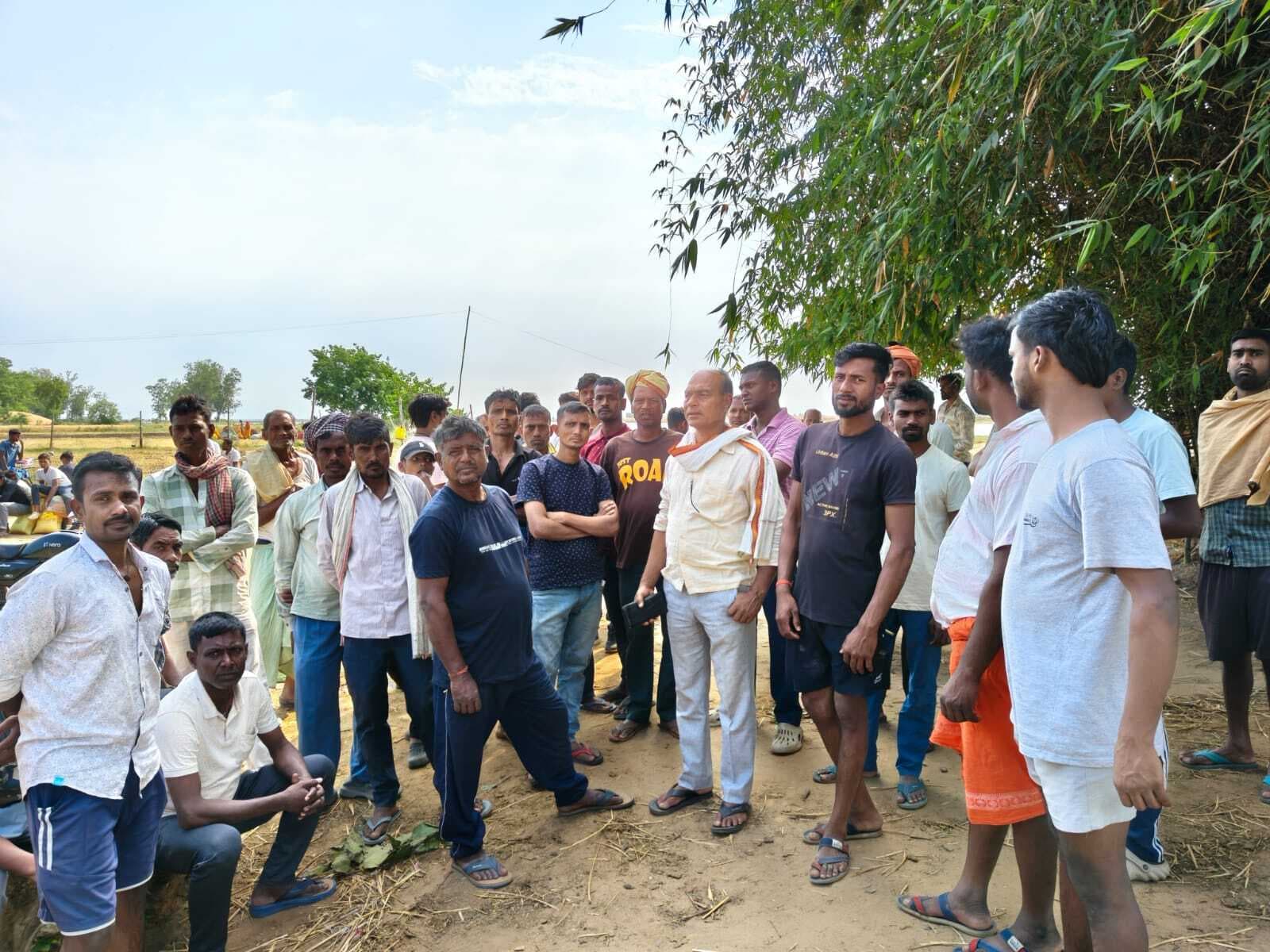 लीड...सोन नदी में डूबने व लू लगने से दो की मौत