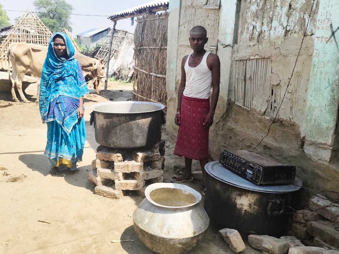 बेटे की मौत का दर्द, ब्याज पर पैसे लेकर किया श्राद्ध भोज