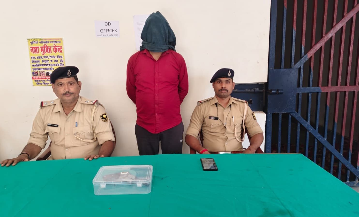 मक्का खेत से कट्टा-गोली संग अपराधी गिरफ्तार