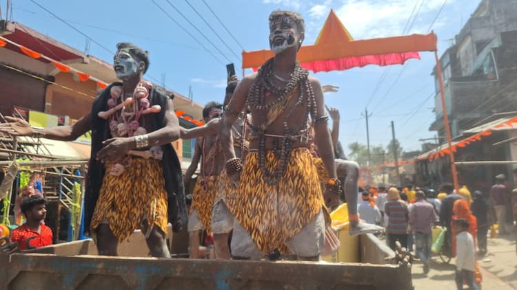 ओंकारेश्वर शिव मंदिर कुआड़ी से निकाली भव्य श्रीराम शोभायात्रा