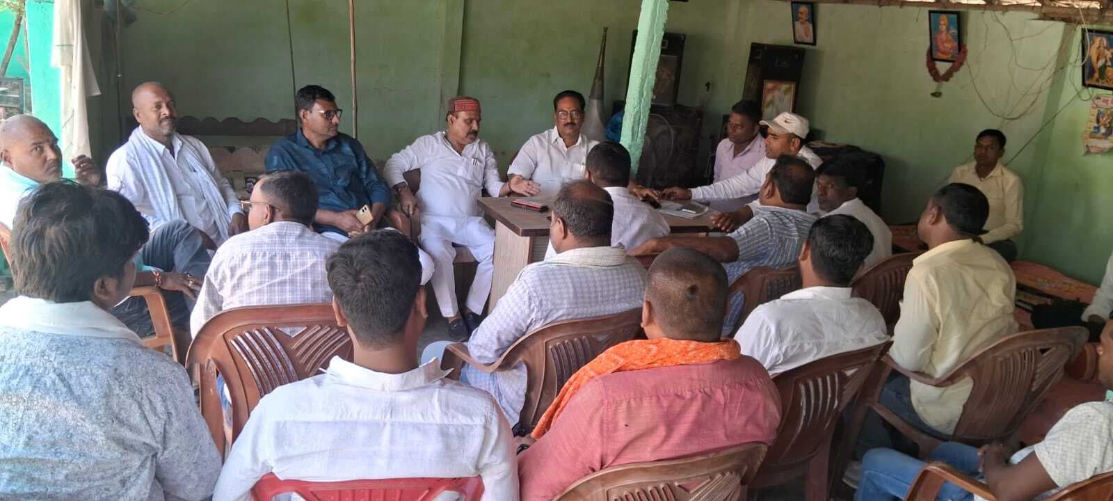 बेलदौर में मुखिया संघ की बैठक संपन्न, आठ को विकास कार्यों की होगी समीक्षा