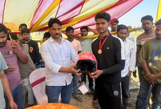 जमायडीह को हराकर अमडीहा की टीम ने जीता खिताब