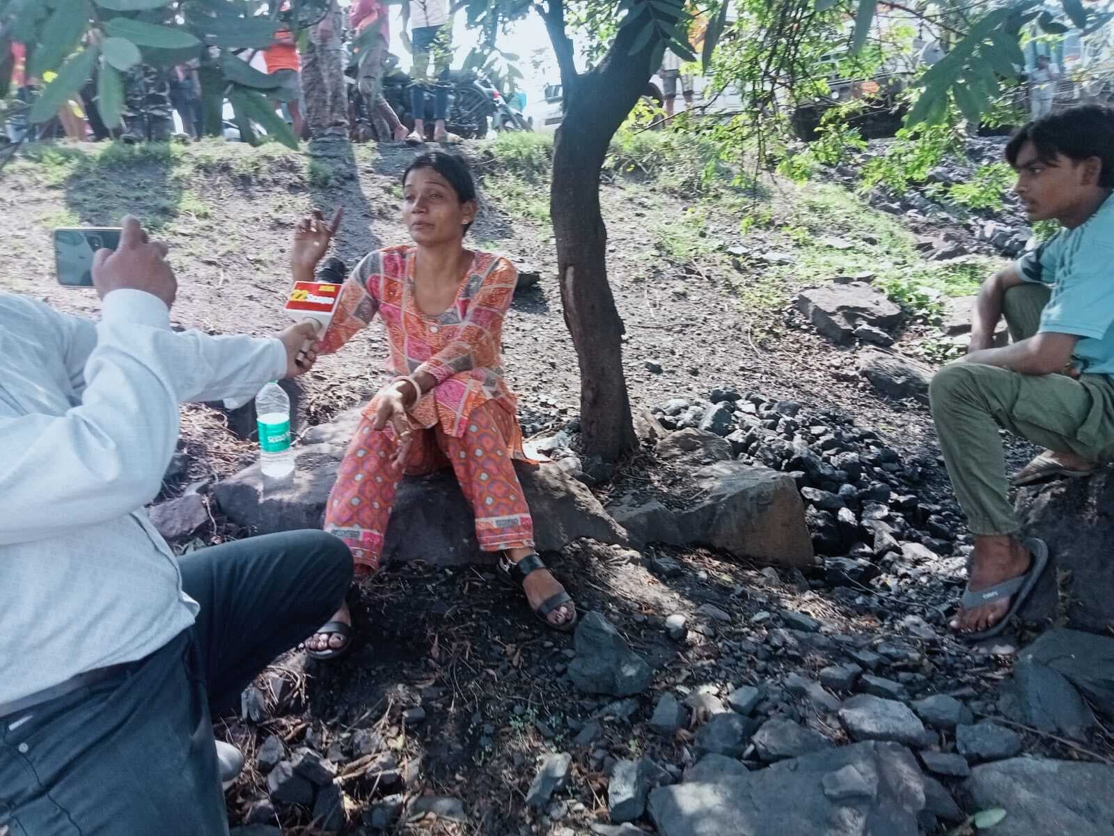 Dhanbad News: कोयला चोरों की दबंगई : स्पेशल ब्रांच के जमादार व उनकी पत्नी को दौड़ा-दौड़ा कर पीटा