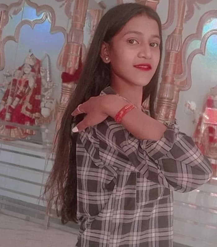 आइसक्रीम गाड़ी से टक्कर में बाइक सवार गिरे, महिला की मौत, पति के हाथ-पैर टूटे