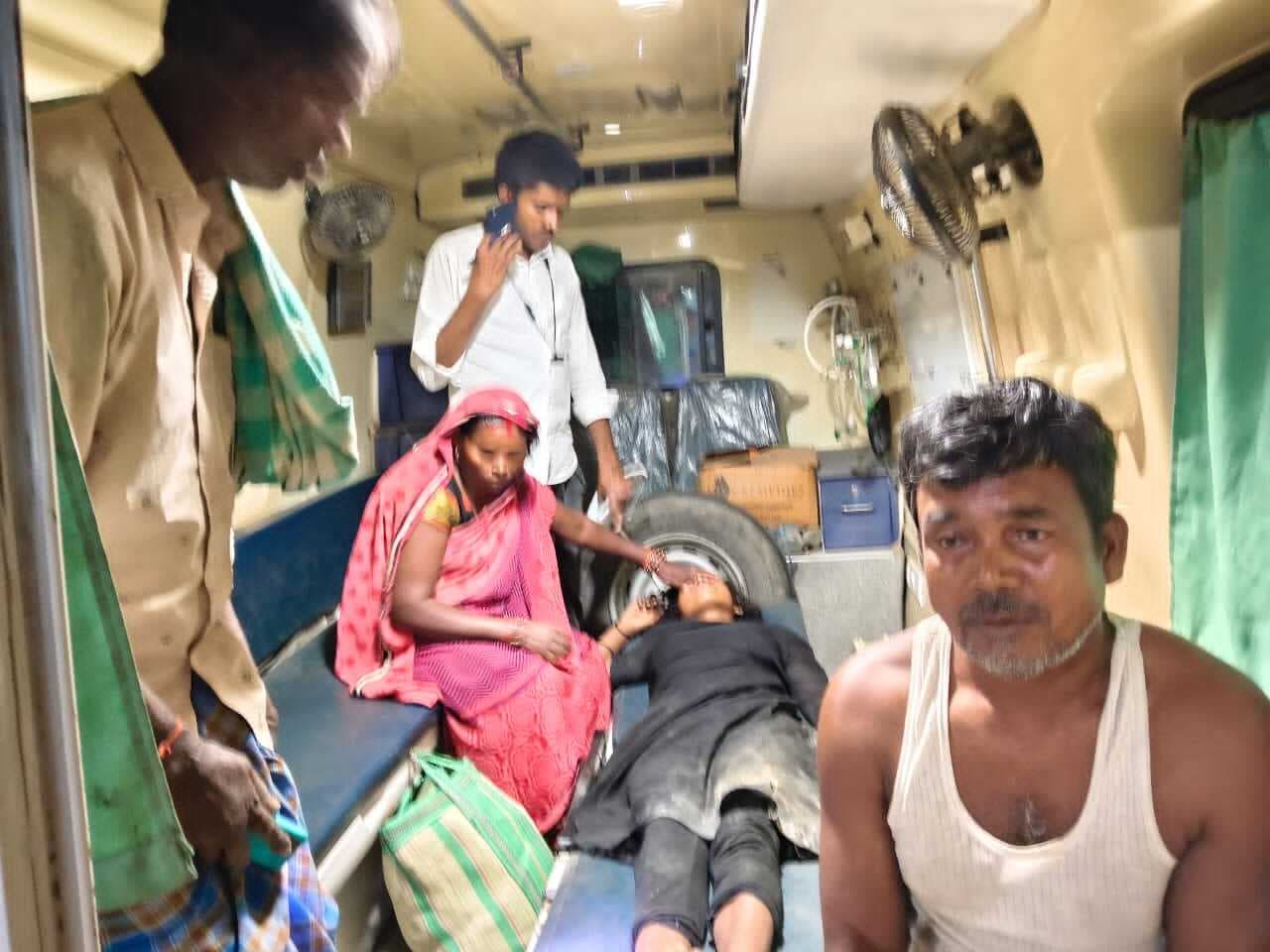 पड़ोसी युवक ने युवती को मारपीट कर किया अधमरा, इलाज के लिए युवती सदर अस्पताल रेफर